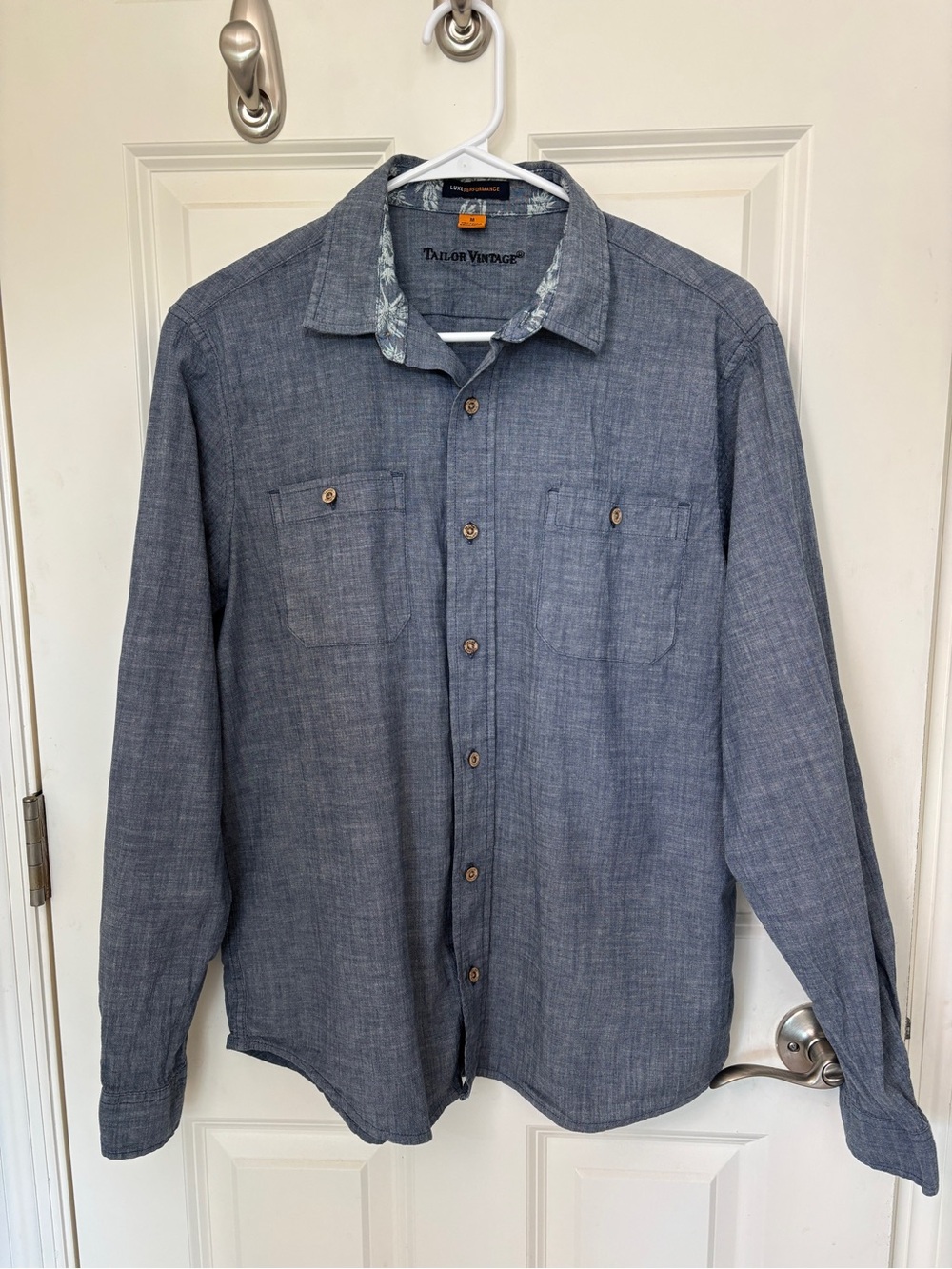 Tailor Vintage Men’s Long-Sleeve Chambray Shirt - size M